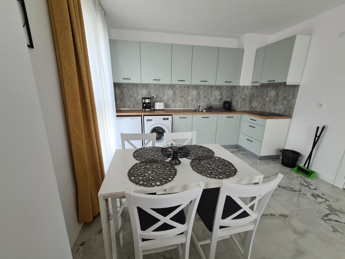 Gold Beach Apart Obzor Exterior foto